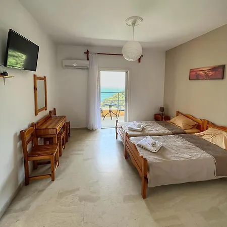 Silent Bay Apartments Katavolos Exterior photo