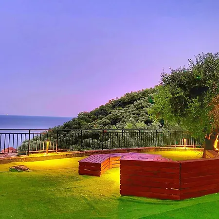 Silent Bay Apartments Katavolos Exterior photo
