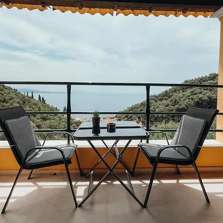 Silent Bay Apartments Katavolos Exterior photo