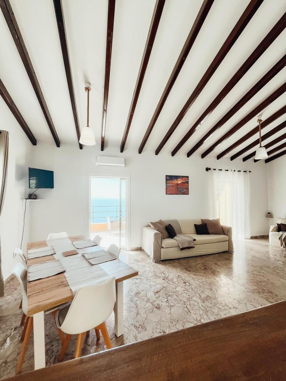 Silent Bay Apartment Katavolos